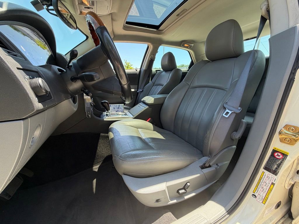 Used 2005 Chrysler 300 C w/ Navigation & Sound Group II RWD image 5