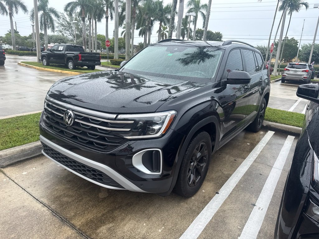Used 2024 Volkswagen Atlas Peak Edition SE