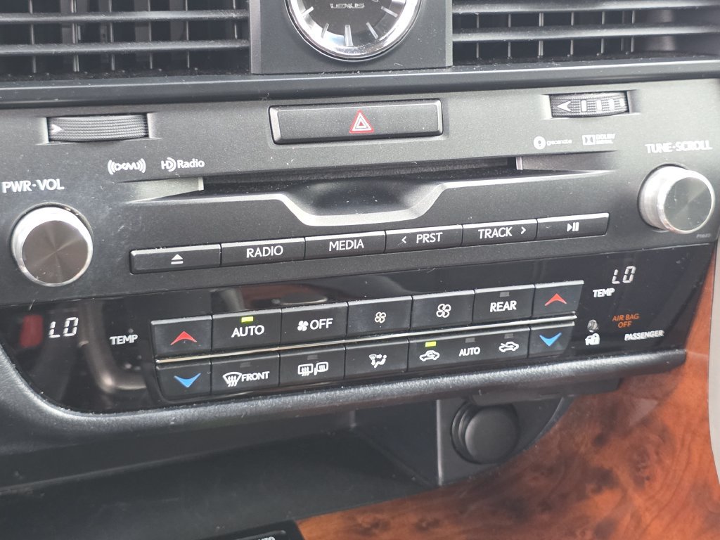 Used 2018 Lexus RX 350L AWD image 25