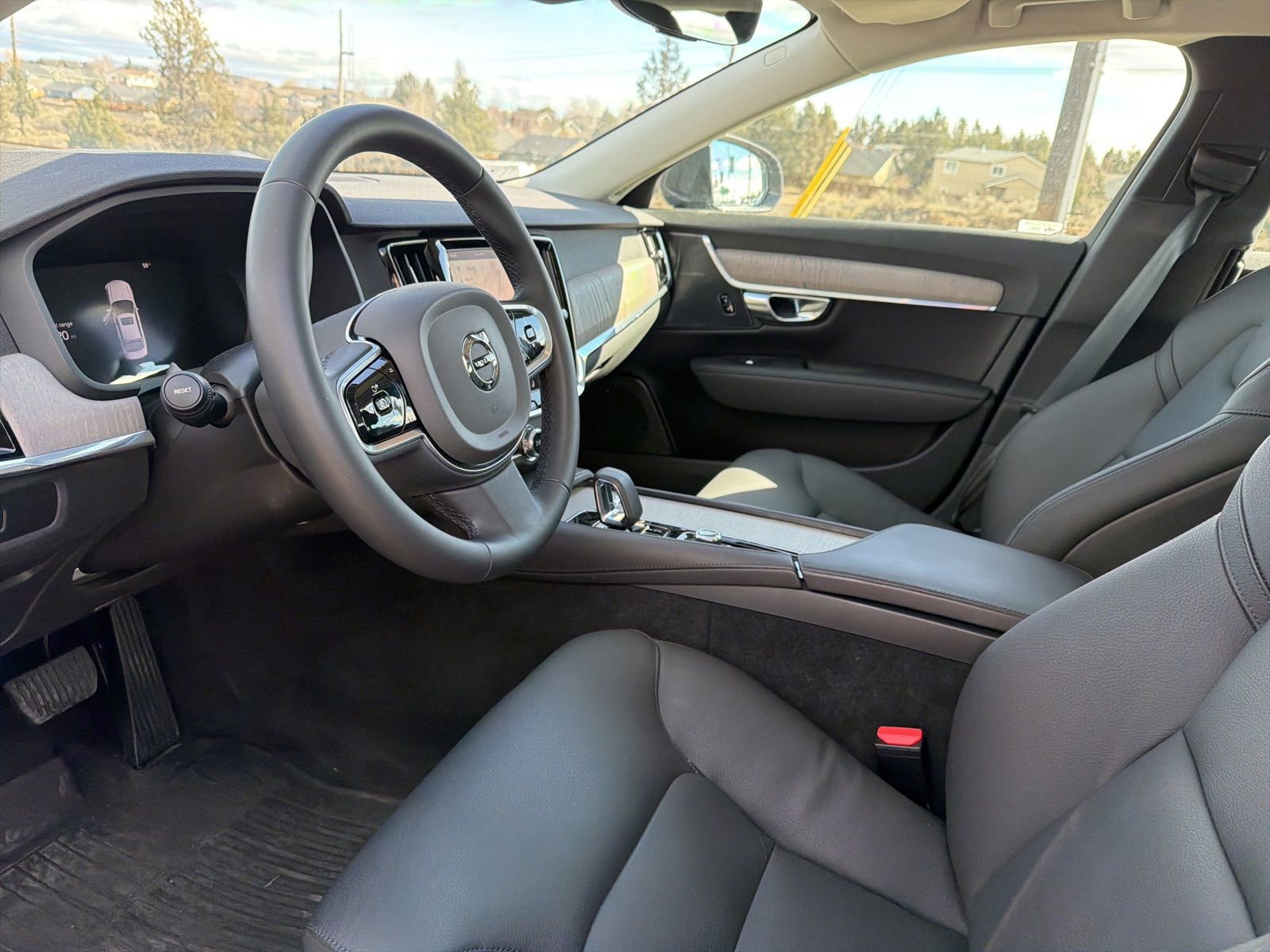 Certified 2025 Volvo S90 B6 Plus w/ Protection Package Premier image 14