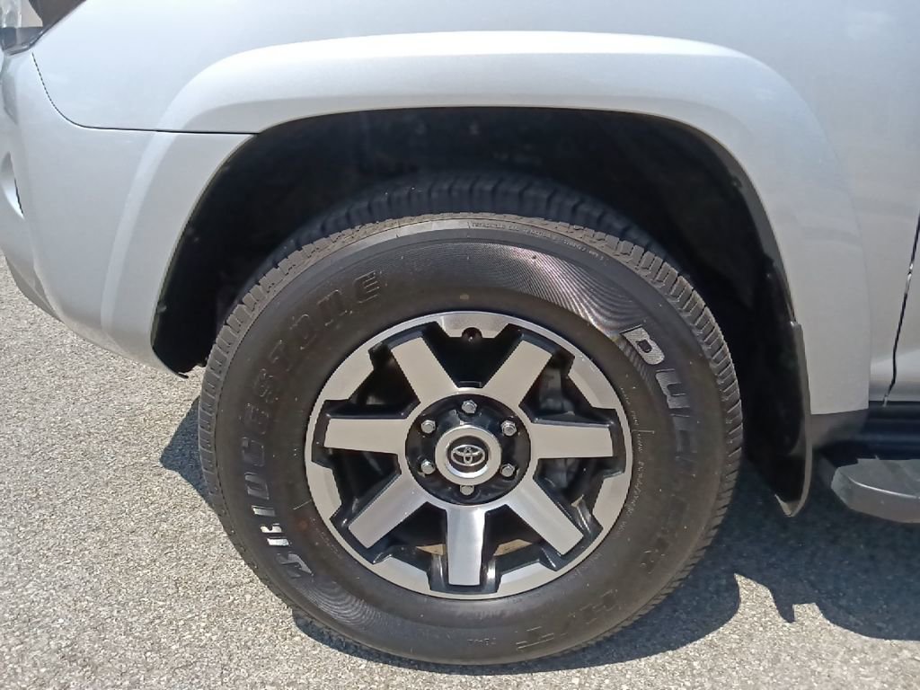 Used 2024 Toyota 4Runner TRD Off-Road AWD/4WD image 10