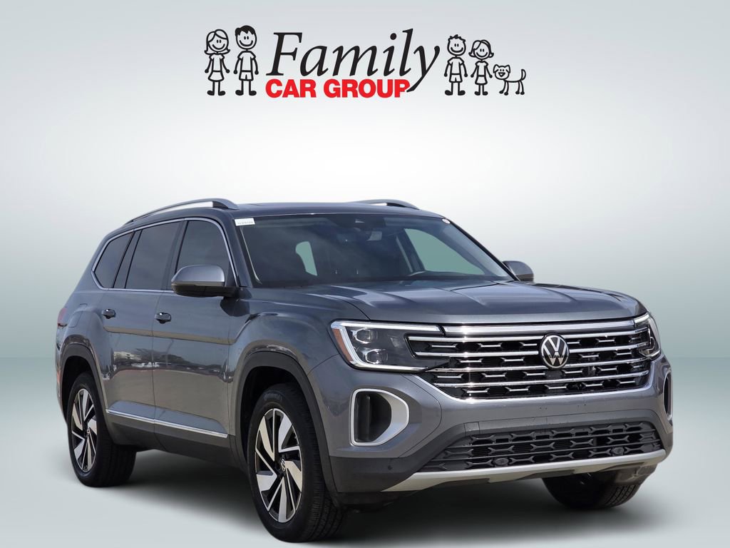 Used 2025 Volkswagen Atlas SEL image 2