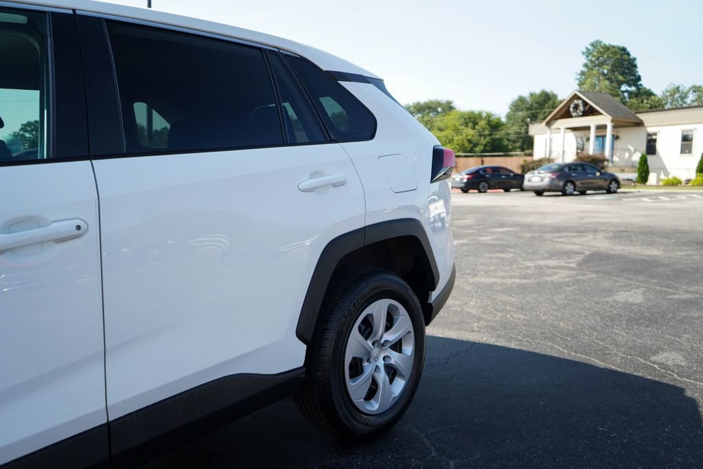 Used 2023 Toyota RAV4 LE FWD image 21