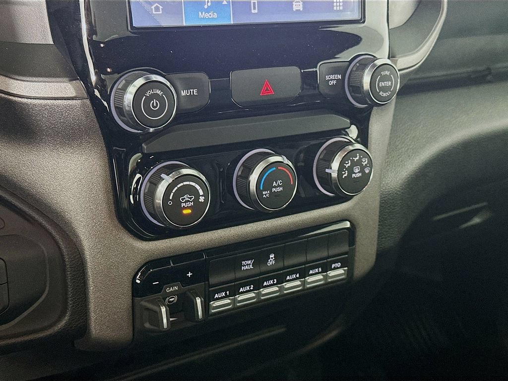 New 2026 RAM 3500 Tradesman w/ Chrome Appearance Group A AWD/4WD image 15