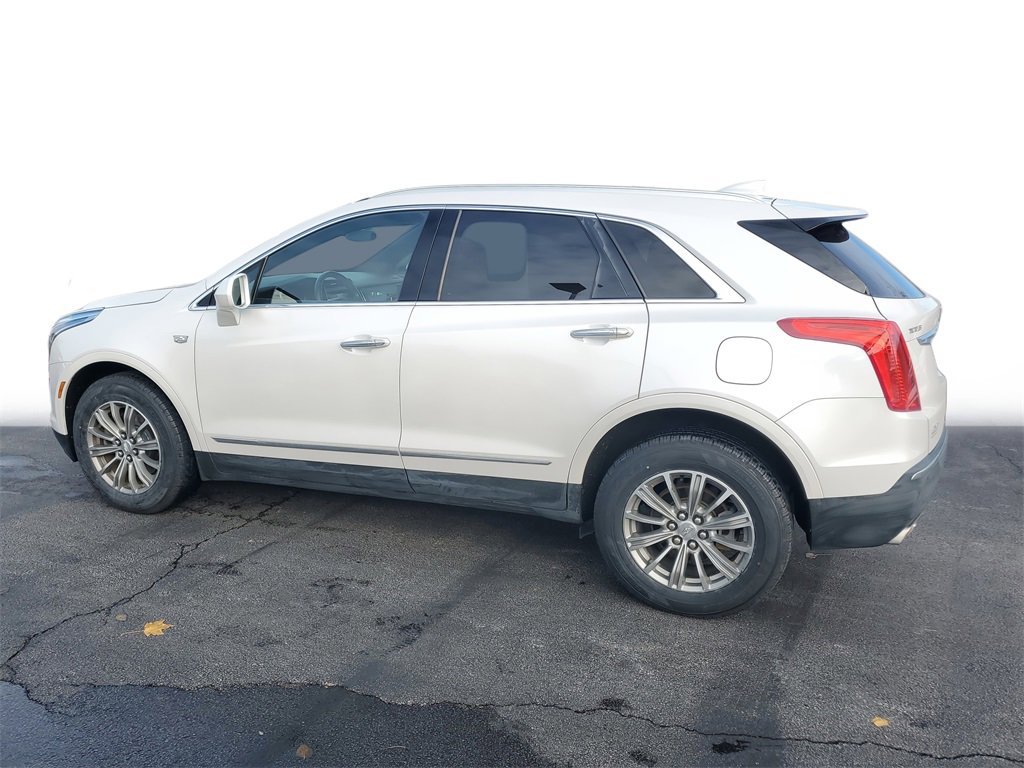 Used 2018 Cadillac XT5 Luxury w/ Driver Awareness Package image 5