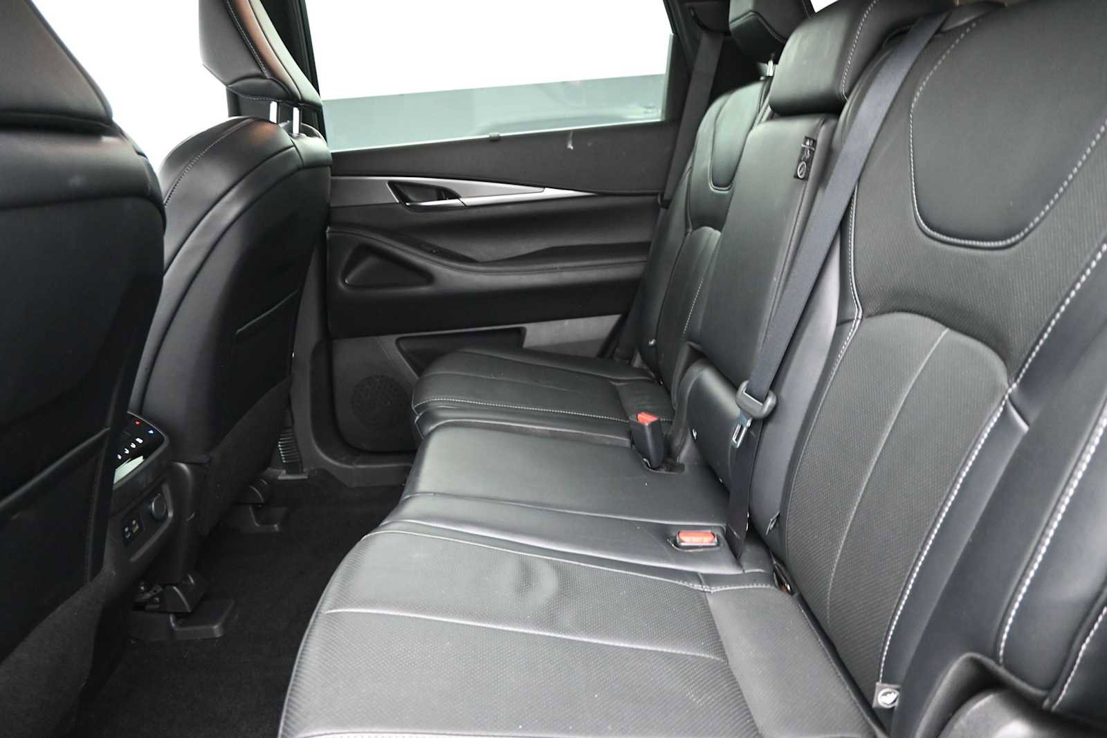 Used 2023 INFINITI QX60 Luxe w/ Cargo Package AWD/4WD image 18