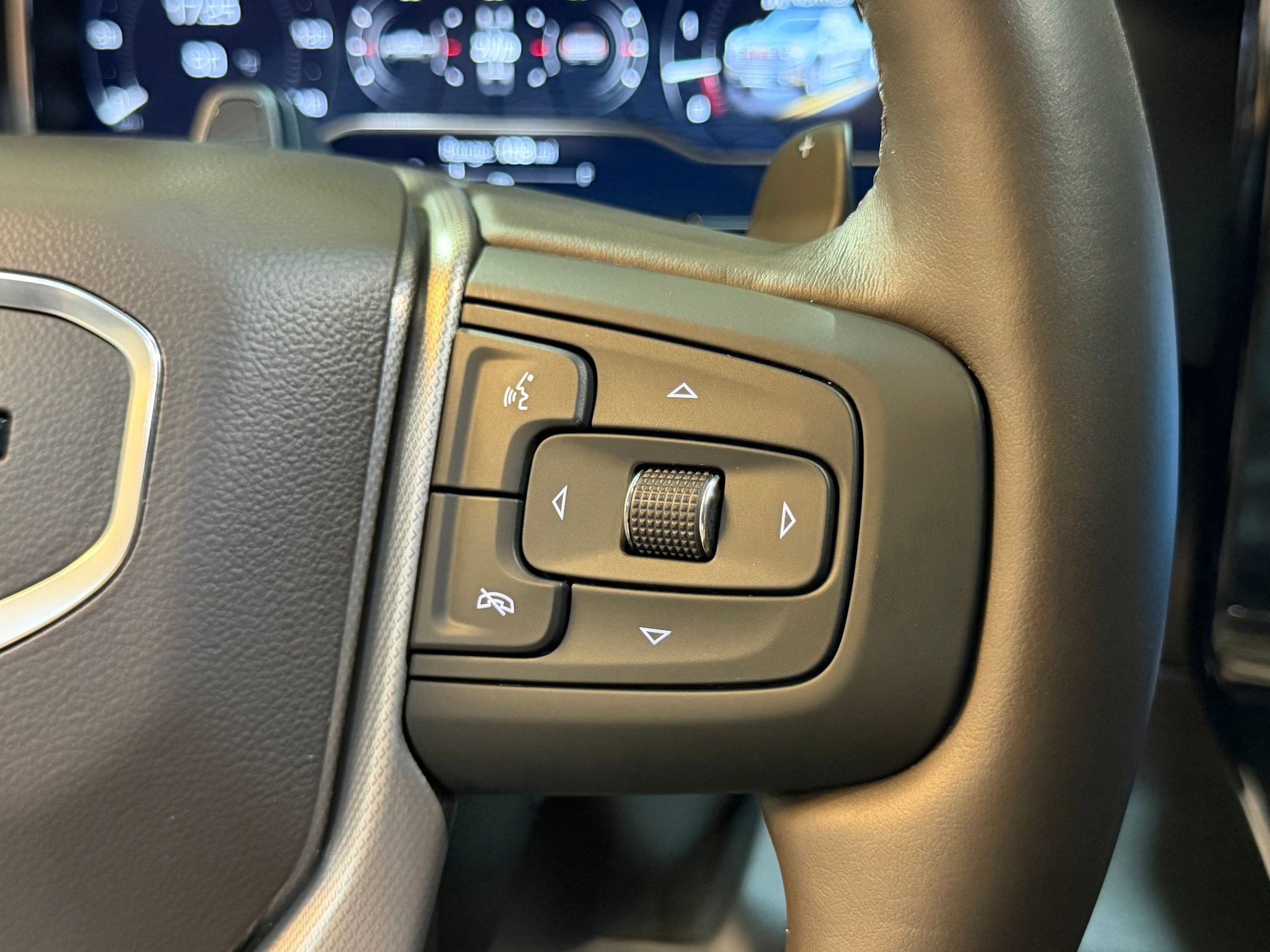 Used 2025 GMC Sierra 1500 Denali AWD/4WD image 27