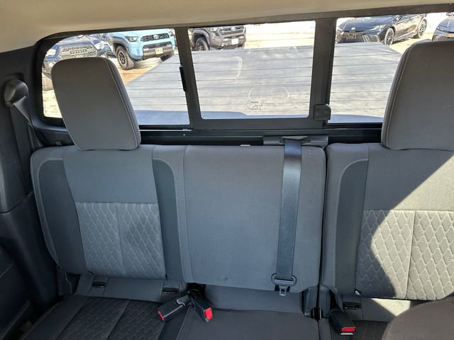 Used 2021 Nissan Titan SV w/ SV Convenience Package image 42