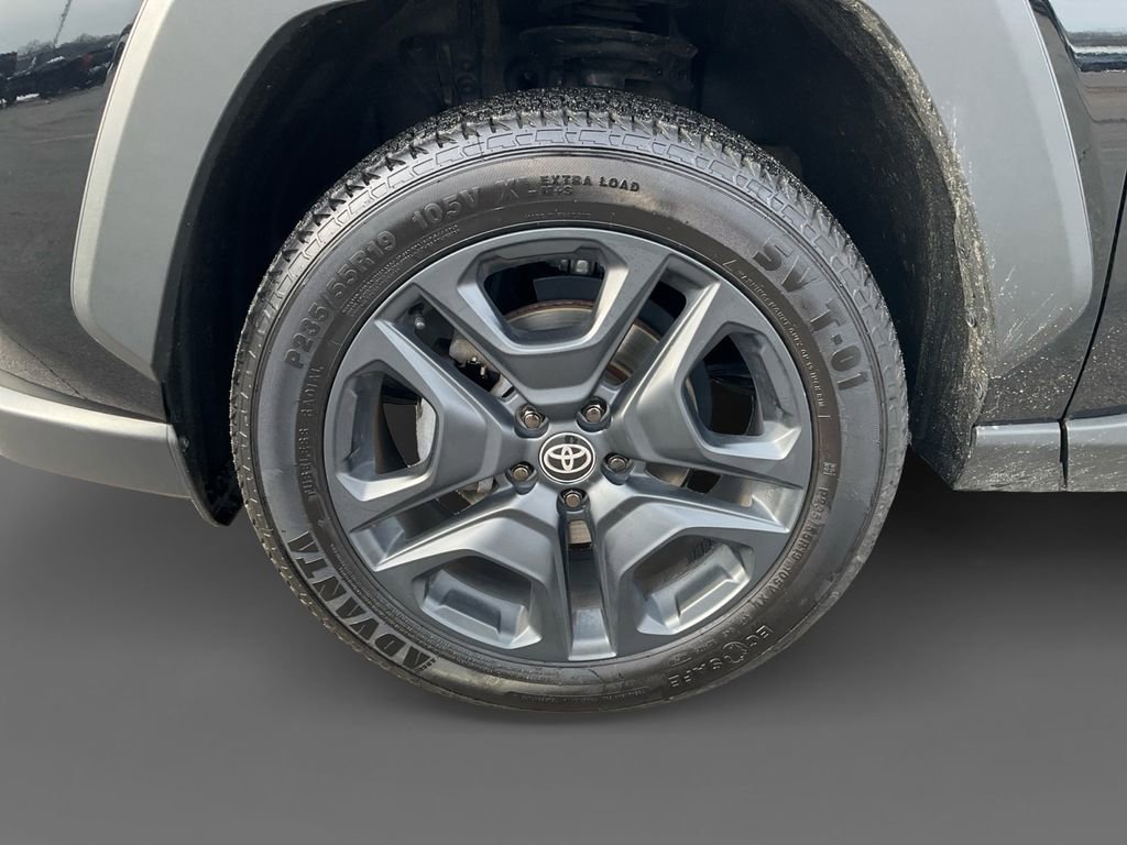 Used 2024 Toyota RAV4 Adventure image 14