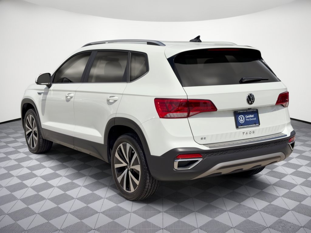 Used 2023 Volkswagen Taos SE FWD image 3