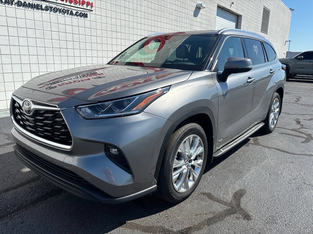 Used 2026 Toyota Highlander Limited