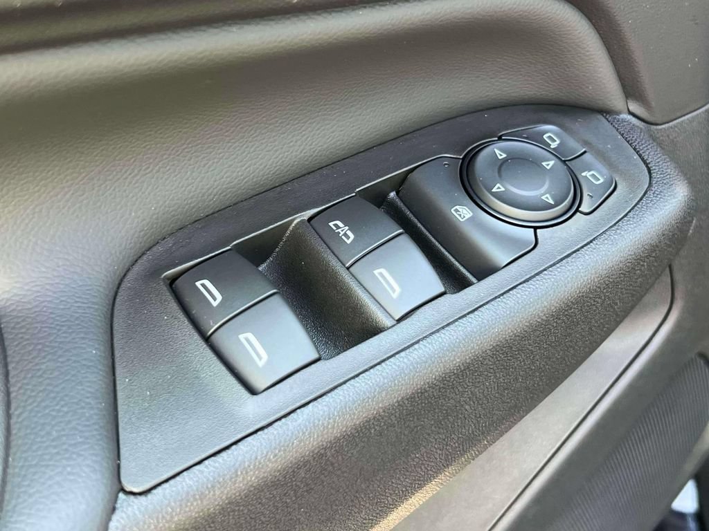 Used 2023 Chevrolet Equinox LT AWD/4WD image 17