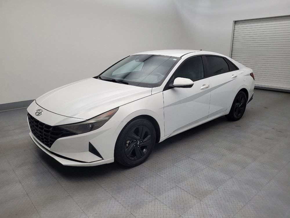 Used 2021 Hyundai Elantra SEL FWD image 2