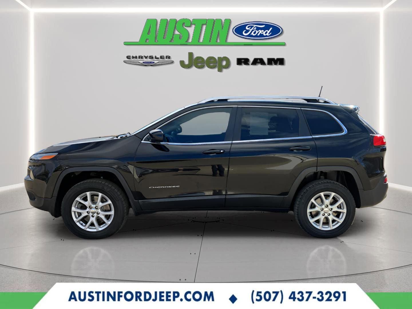 Used 2017 Jeep Cherokee Latitude image 10