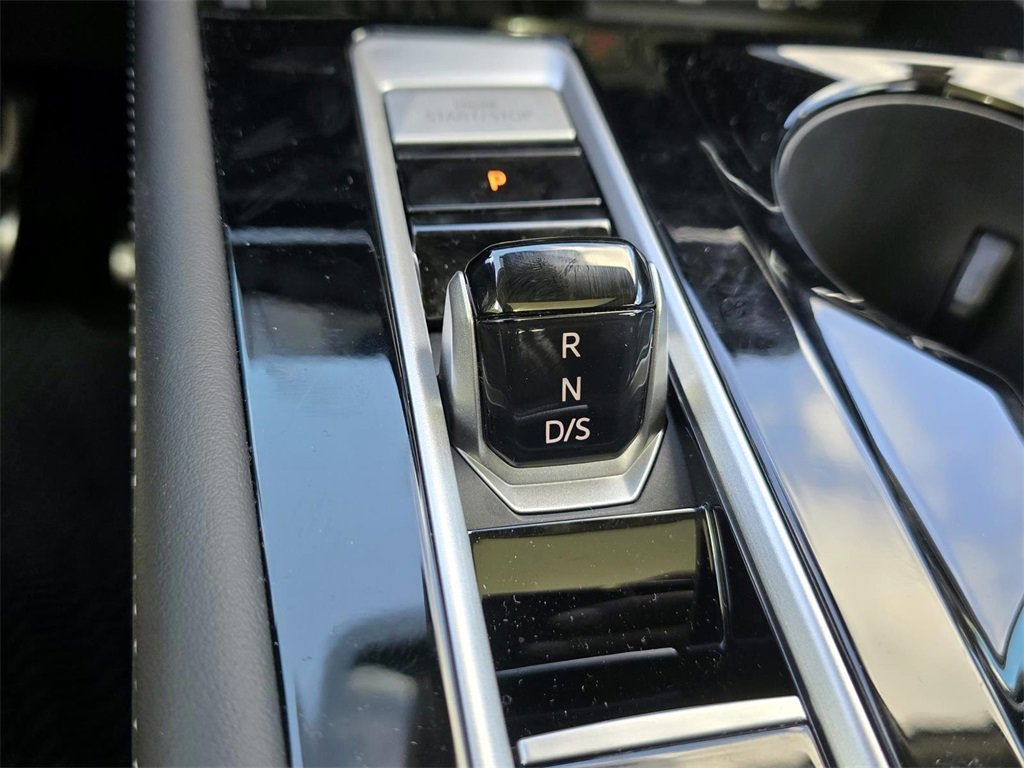 New 2025 Volkswagen Atlas SEL Premium R-Line image 21