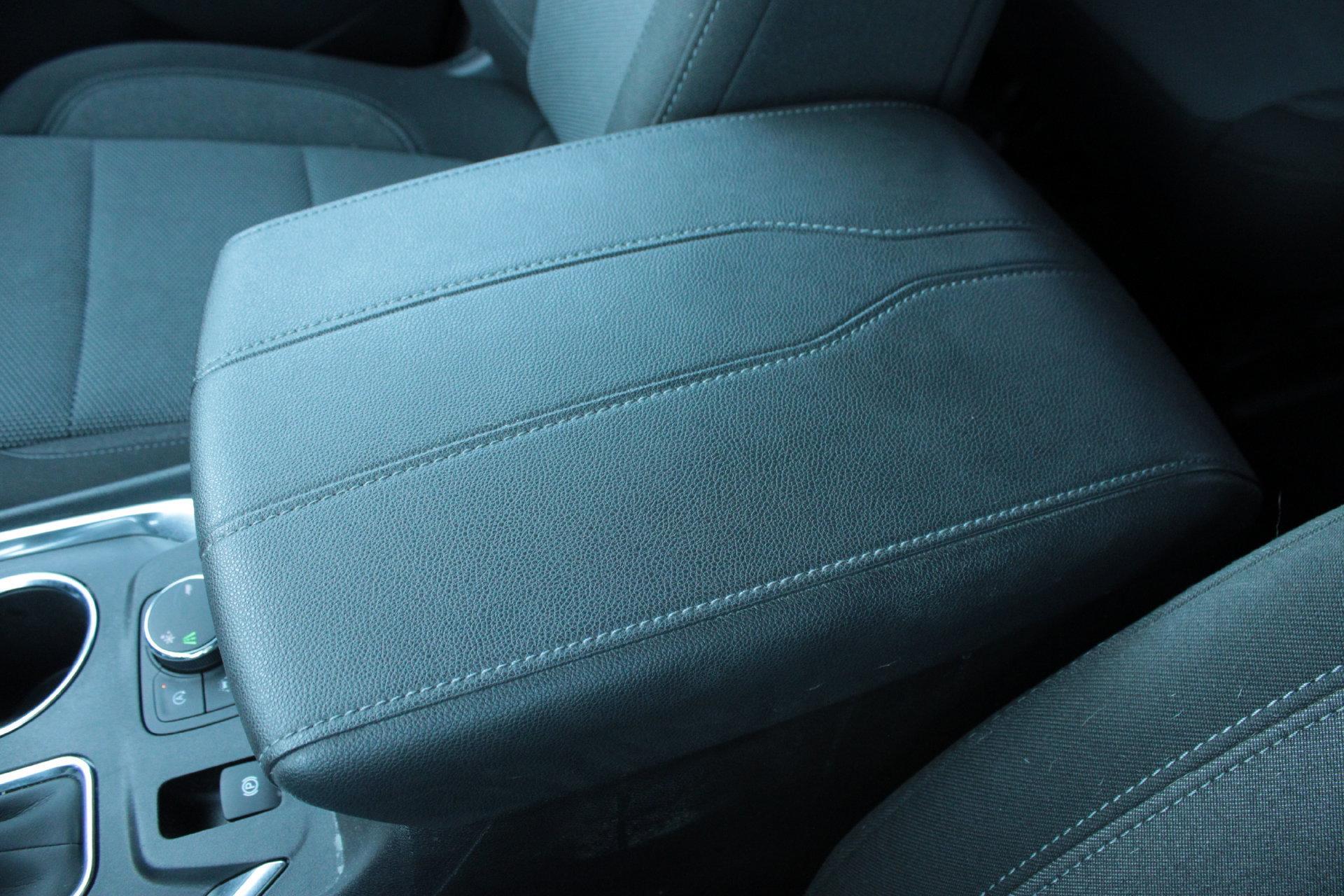 Used 2023 Chevrolet Traverse LT FWD image 52