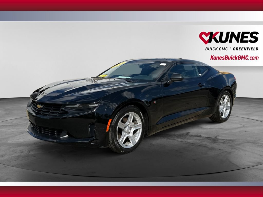 Used 2023 Chevrolet Camaro LT RWD image 5