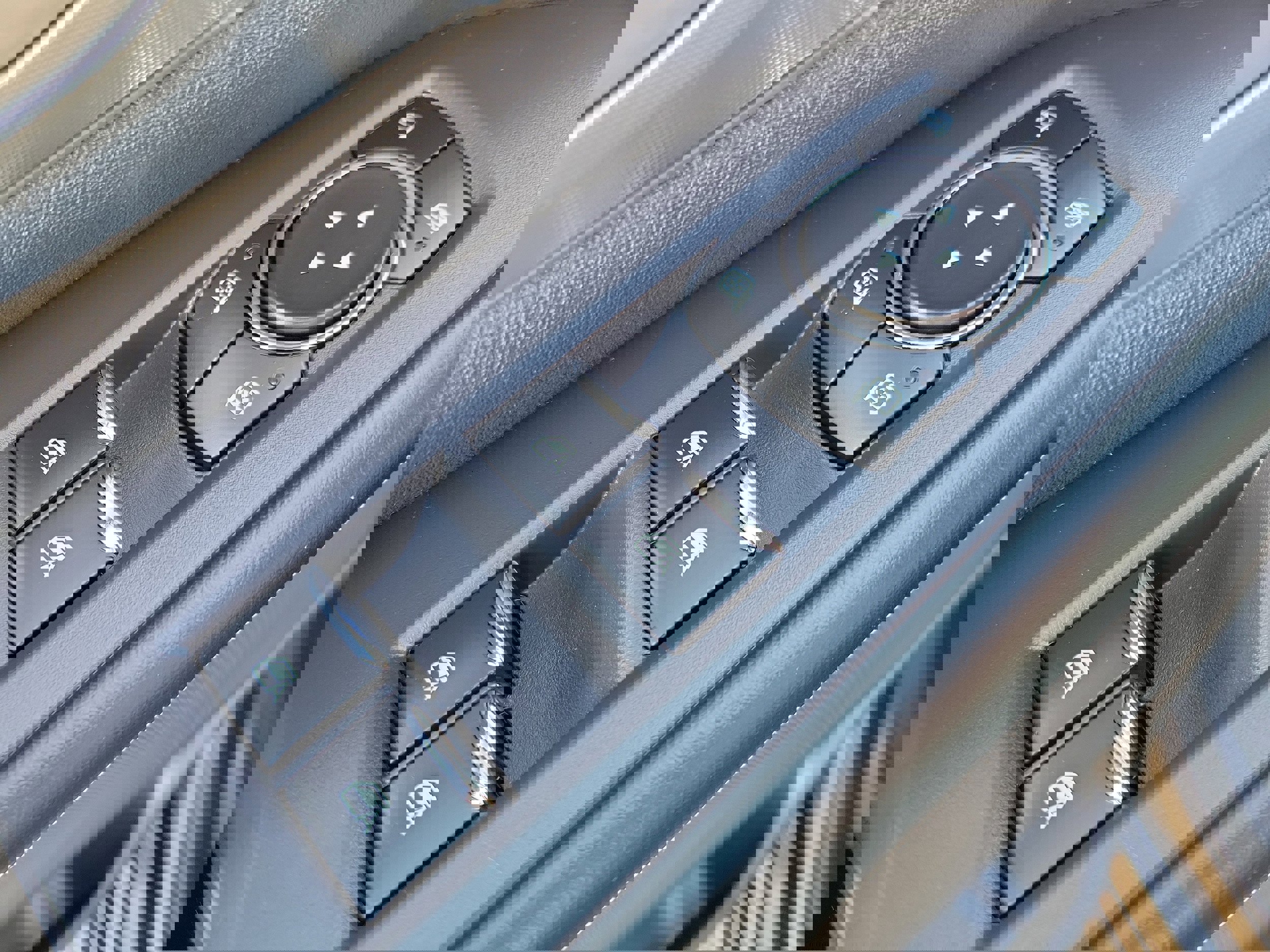 Certified 2025 Ford Expedition Max Platinum image 23