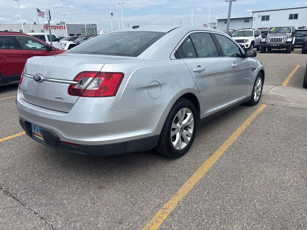 Used 2011 Ford Taurus SEL FWD image 7
