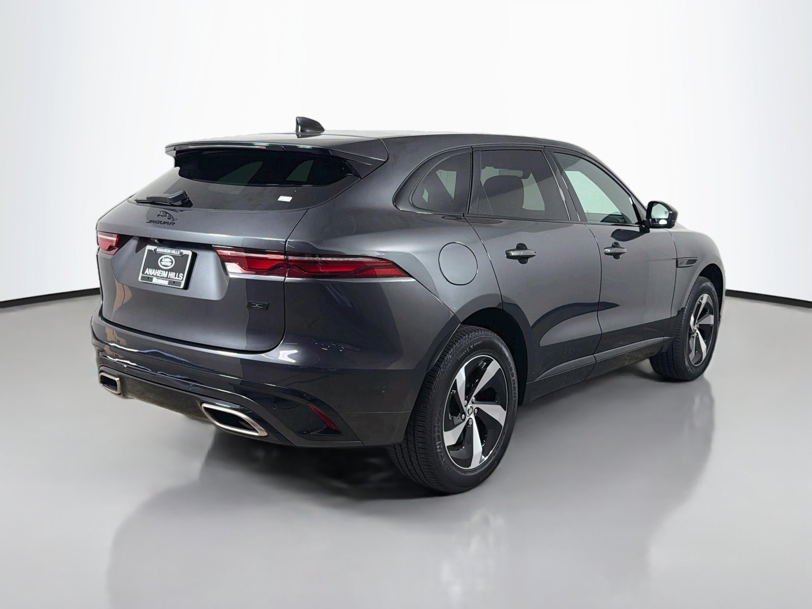 Certified 2026 Jaguar F-PACE R-Dynamic S AWD/4WD image 5
