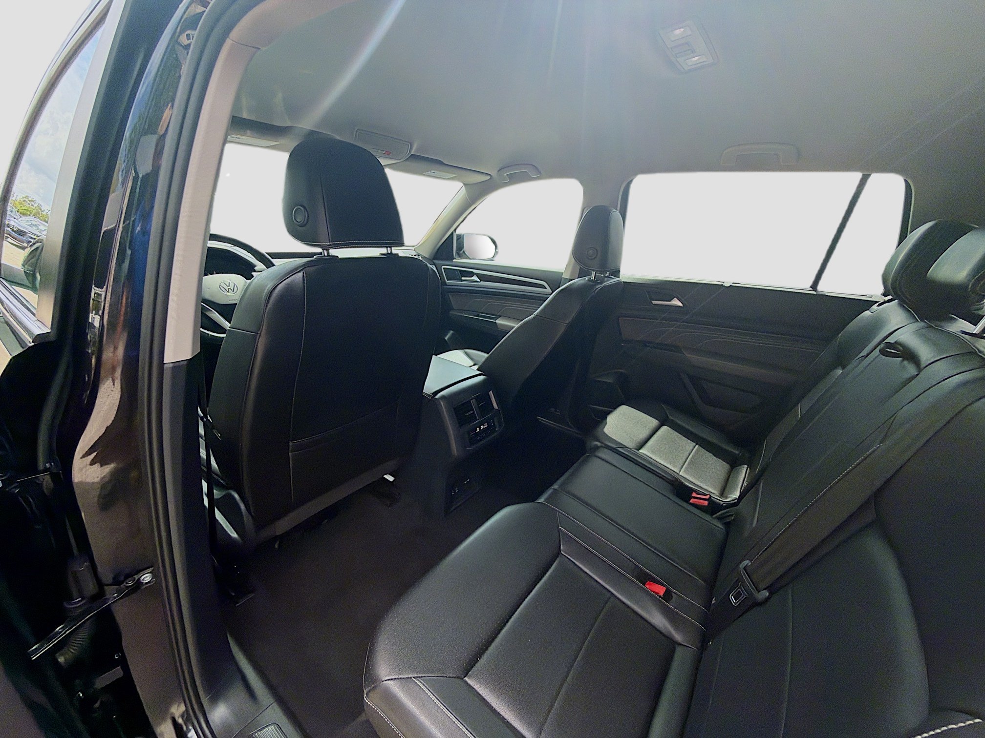 Used 2023 Volkswagen Atlas SE FWD image 24