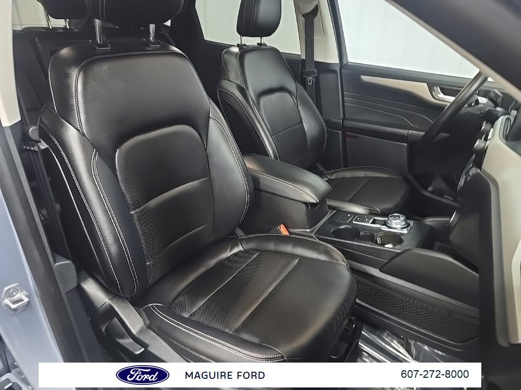 Used 2022 Ford Escape SEL w/ Technology Package image 15