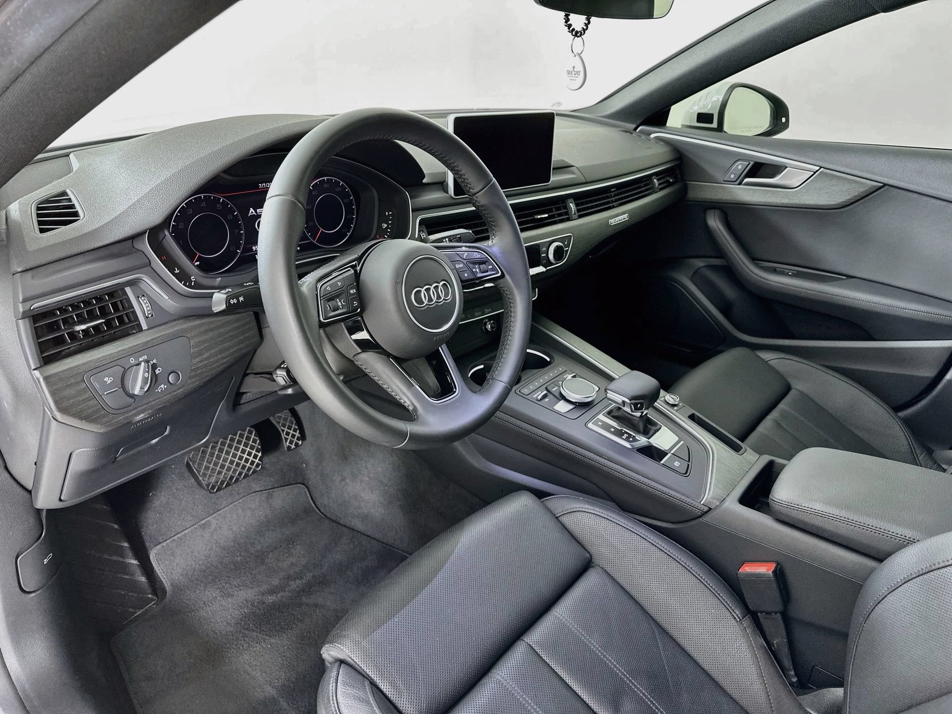 Used 2019 Audi A5 2.0T Premium Plus w/ Premium Plus AWD/4WD image 10