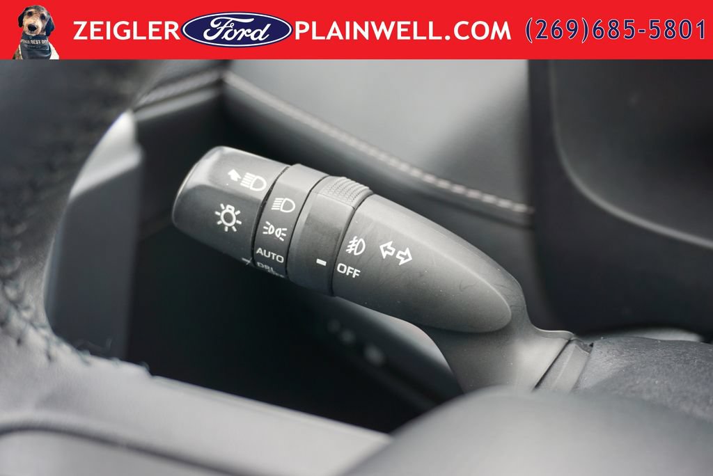 Used 2023 Toyota RAV4 Limited AWD/4WD image 26