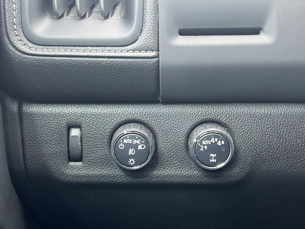 Used 2020 GMC Canyon SLE w/ Elevation Edition AWD/4WD image 22