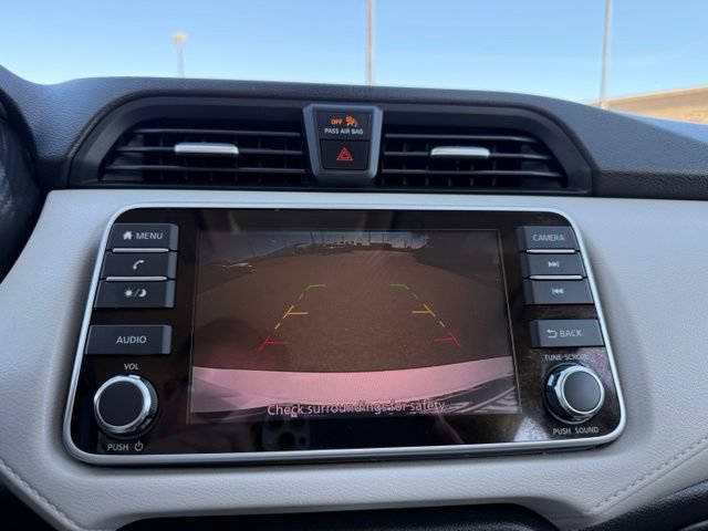 Used 2022 Nissan Versa SV FWD image 21