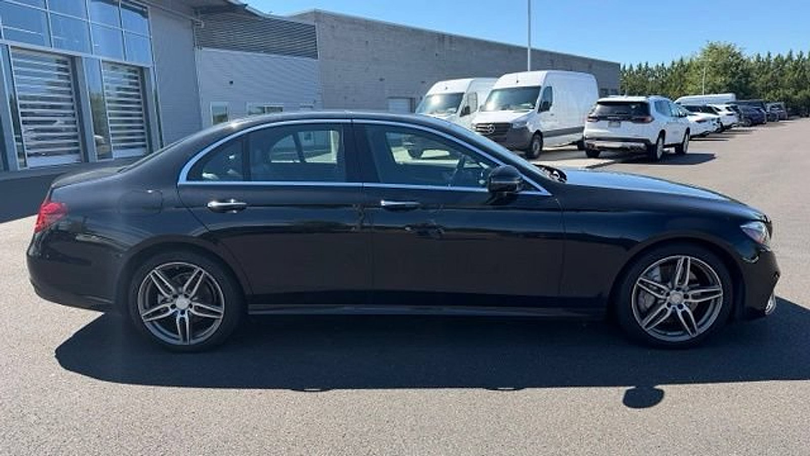 Certified 2017 Mercedes-Benz E 300 4MATIC image 8