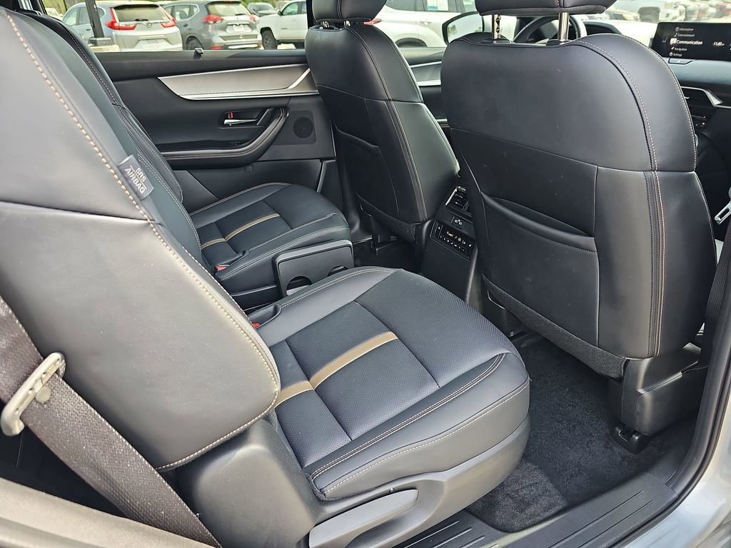 Used 2024 MAZDA CX-90 3.3 Turbo w/ Premium Plus Pkg image 14