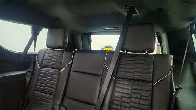 Used 2023 Cadillac Escalade ESV Sport Platinum w/ LPO, ONYX Package image 32