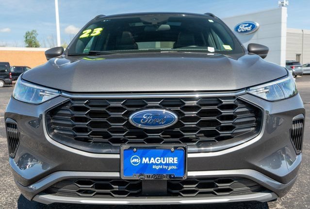 Used 2023 Ford Escape ST-Line w/ Equipment Group 301A FWD image 3
