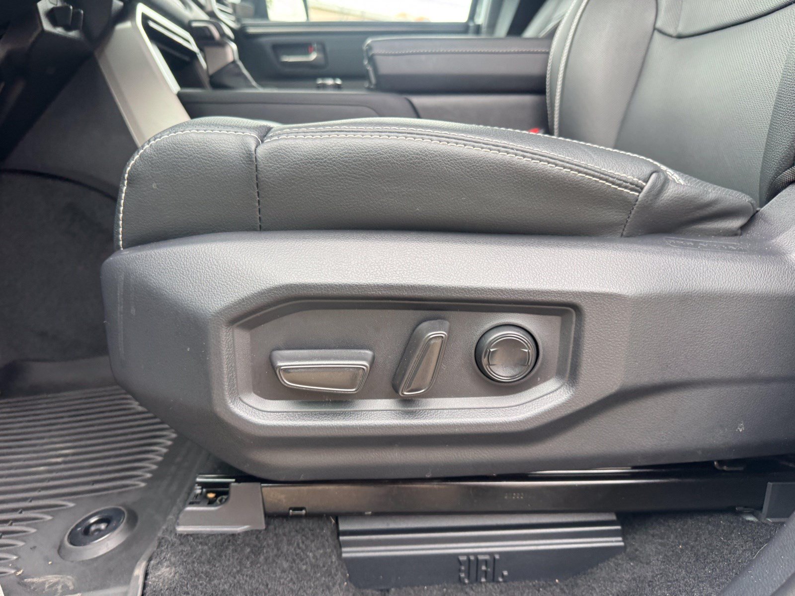 Certified 2026 Toyota Sequoia Limited AWD/4WD image 21