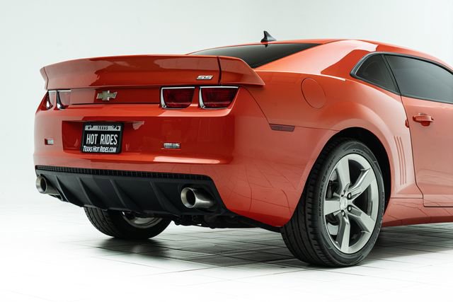 Used 2010 Chevrolet Camaro SS w/ Interior Accent Trim Package image 14