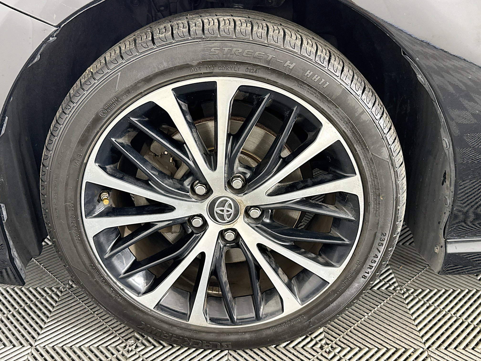 Used 2019 Toyota Camry SE FWD image 35