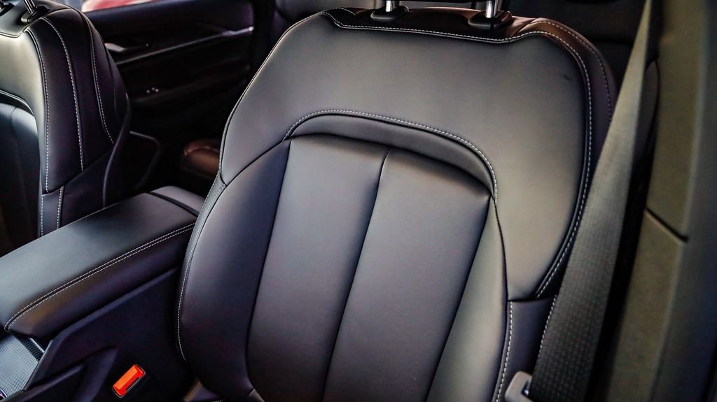 New 2026 Jeep Grand Cherokee Limited w/ Limited Altitude Package image 29