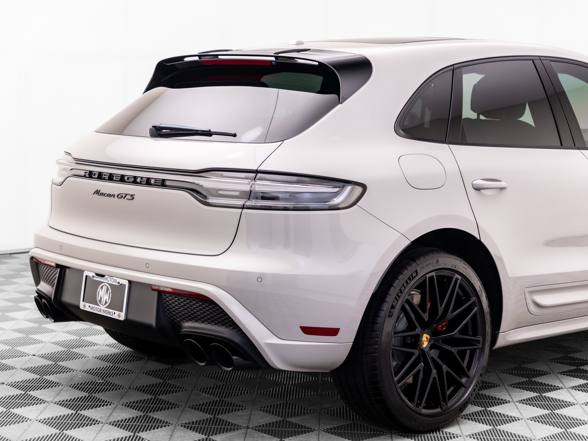 Certified 2023 Porsche Macan GTS w/ Premium Package Plus AWD/4WD image 37