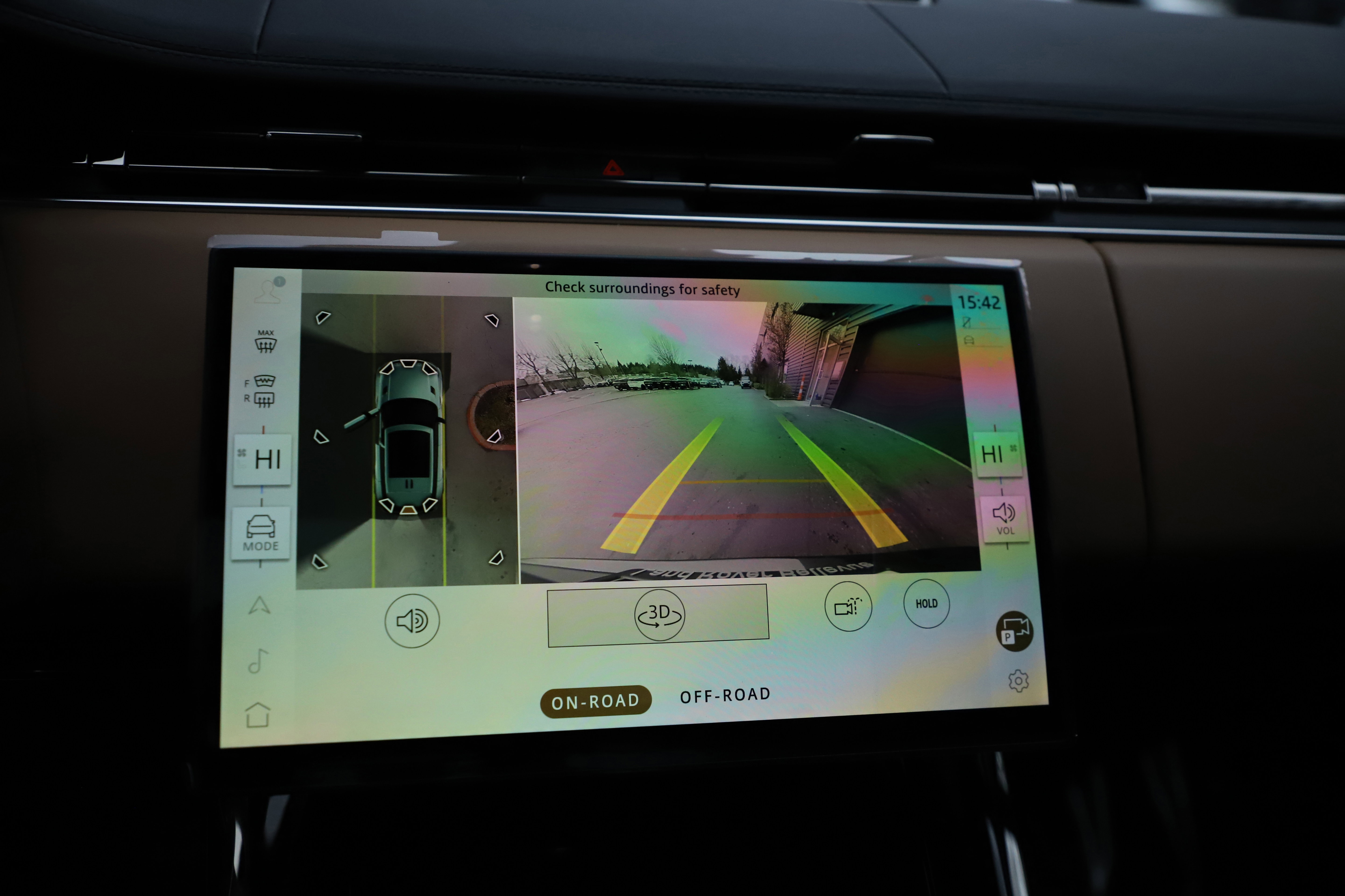 New 2025 Land Rover Range Rover Sport SE image 21