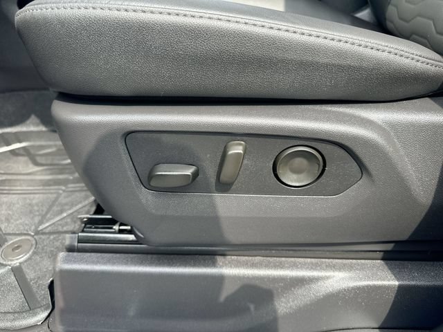 Used 2026 Chevrolet Silverado 1500 ZR2 AWD/4WD image 14