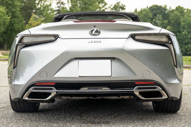 Used 2022 Lexus LC 500 Convert w/ Accessory Package RWD image 7