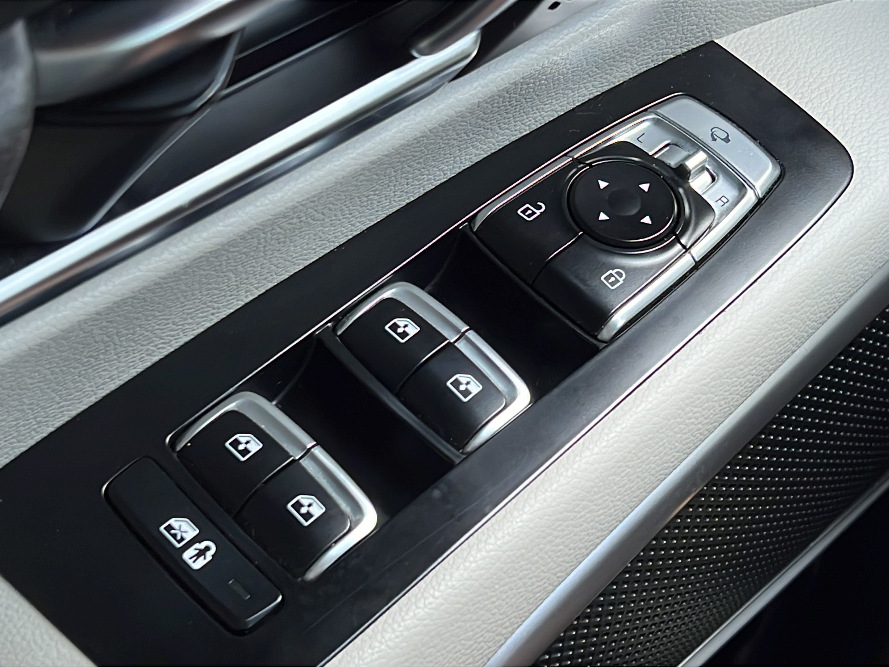 Used 2022 Kia Telluride EX FWD image 21