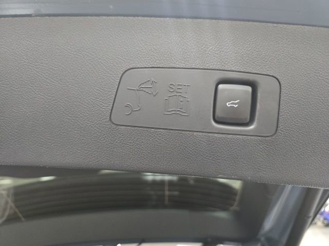 Used 2023 Lincoln Corsair AWD w/ Equipment Group 101A image 16