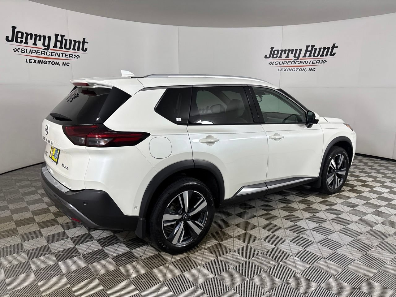 Used 2023 Nissan Rogue SL w/ SL Premium Package AWD/4WD image 5