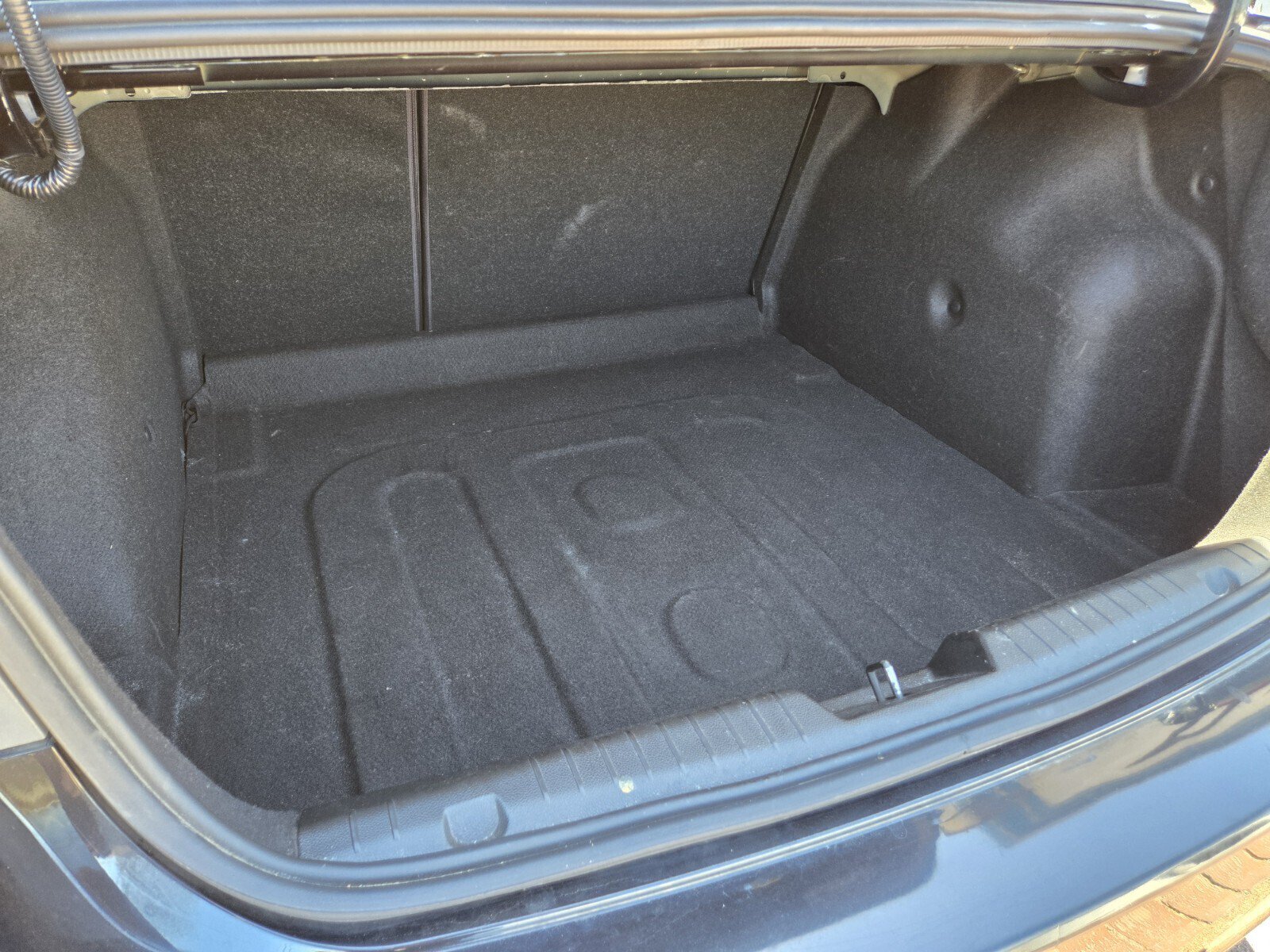 Used 2012 Chevrolet Cruze LS w/ Connectivity Package FWD image 9