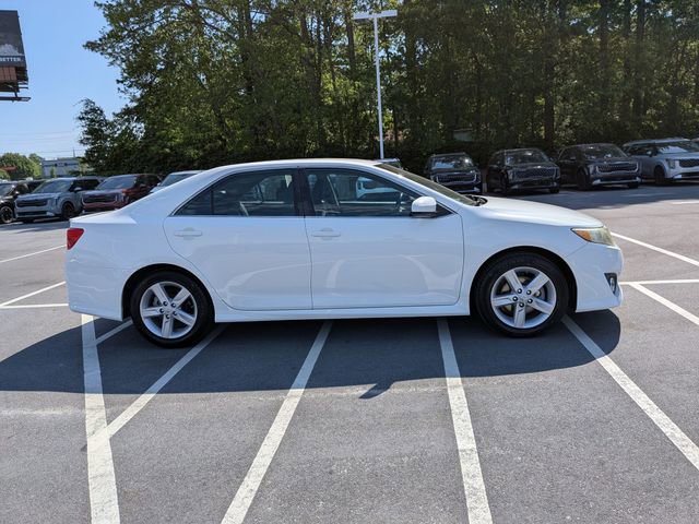 Used 2013 Toyota Camry SE image 2
