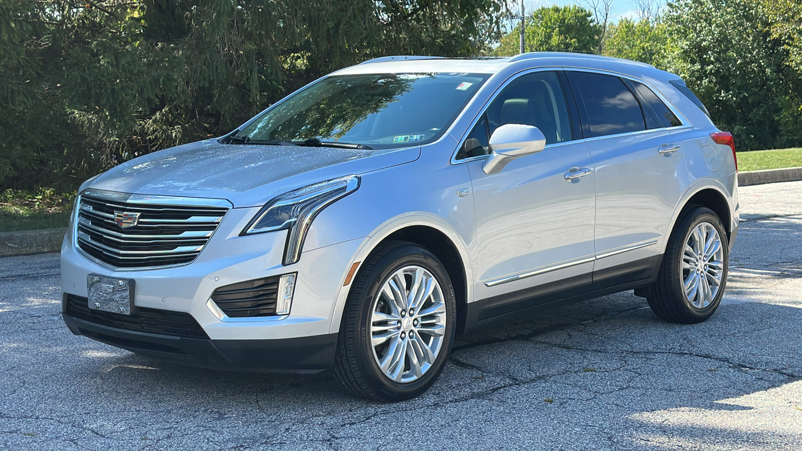 Used 2018 Cadillac XT5 Premium Luxury image 2