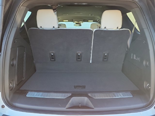 Certified 2025 Chevrolet Tahoe Premier AWD/4WD image 16