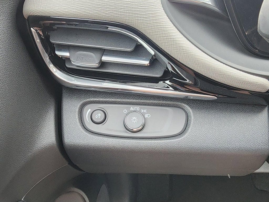 New 2026 Buick Envista Avenir image 18